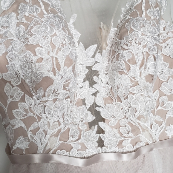 Wtoo Wedding Dress - Picture 6 of 9